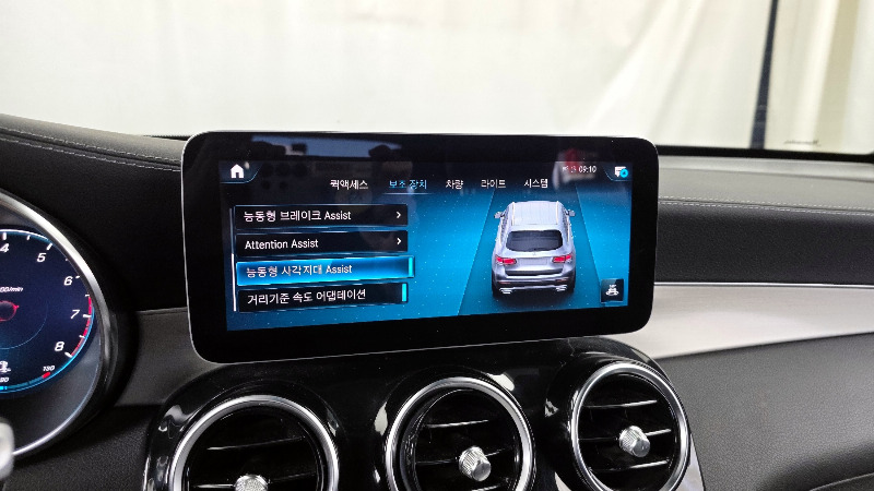 car Mercedes Benz GLC id28730 photo #16