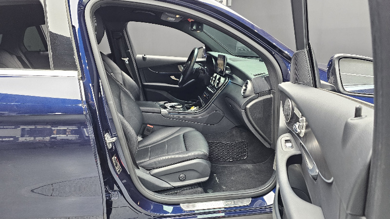 car Mercedes Benz GLC id28732 photo #12