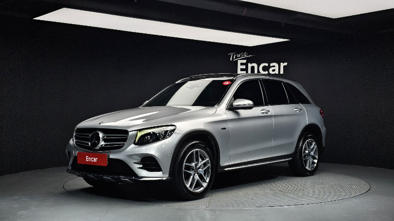 car Mercedes Benz GLC id28745 main photo