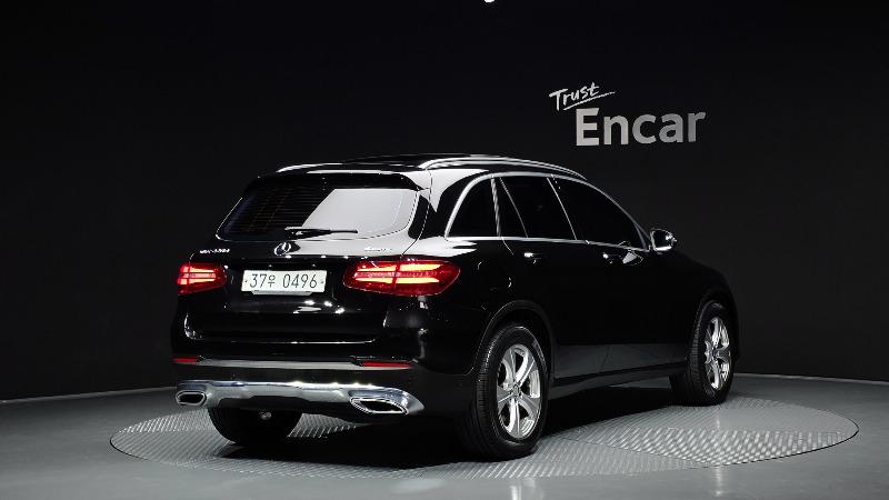 car Mercedes Benz GLC id28760 photo #2
