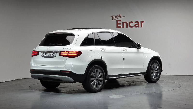 car Mercedes Benz GLC id28772 photo #2