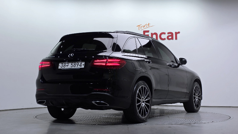 car Mercedes Benz GLC id28795 photo #2