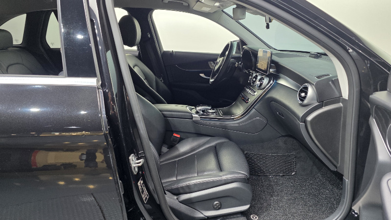 car Mercedes Benz GLC id28832 photo #11