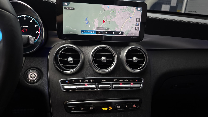 car Mercedes Benz GLC id28848 photo #14