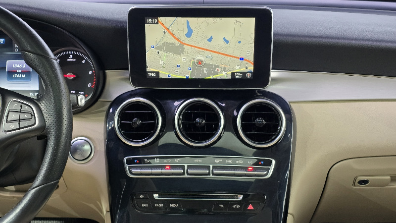 car Mercedes Benz GLC id29042 photo #17