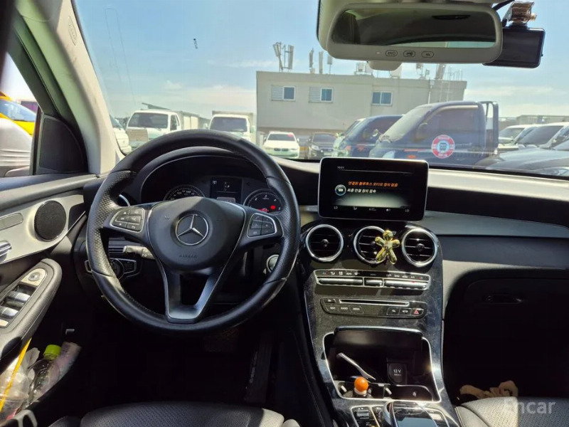 car Mercedes Benz GLC id29197 photo #5