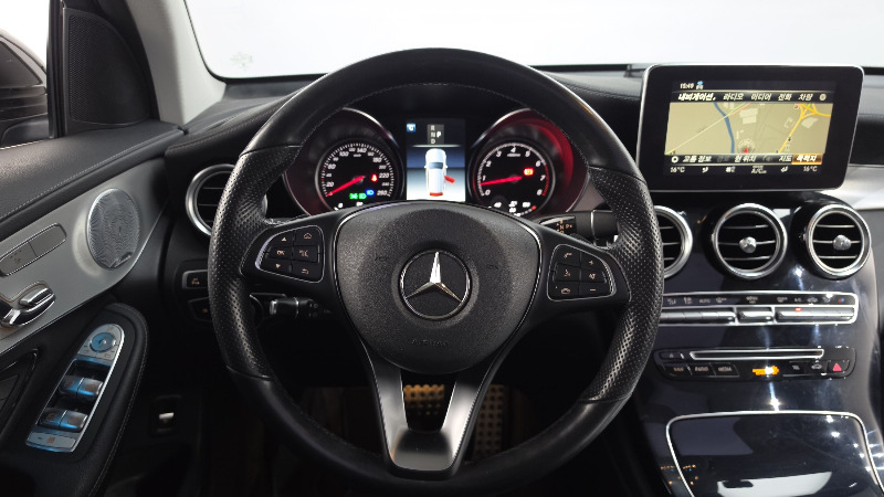 car Mercedes Benz GLC id29198 photo #12