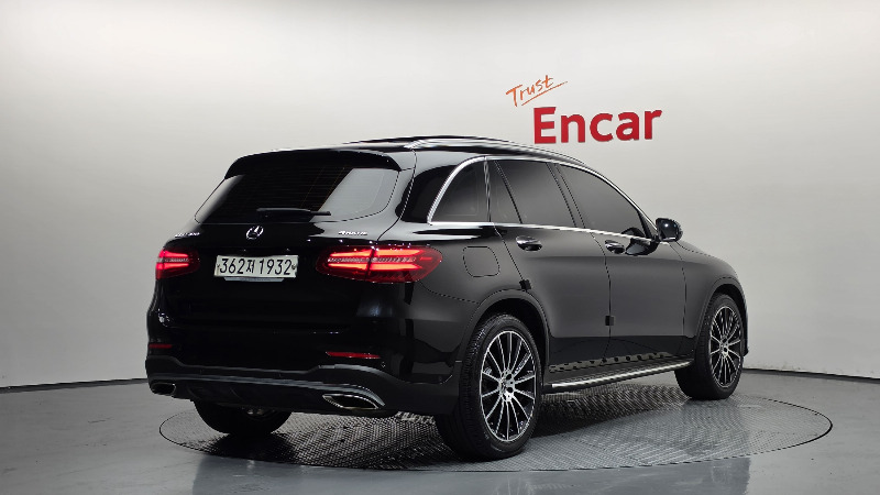 car Mercedes Benz GLC id29198 photo #2