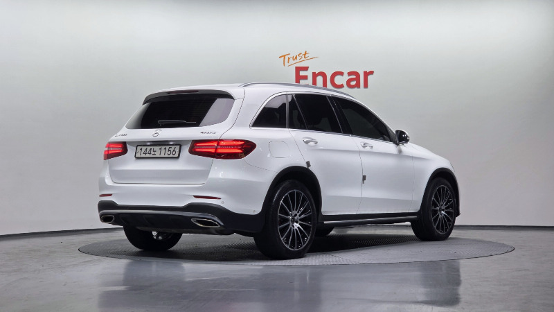 car Mercedes Benz GLC id29317 photo #2
