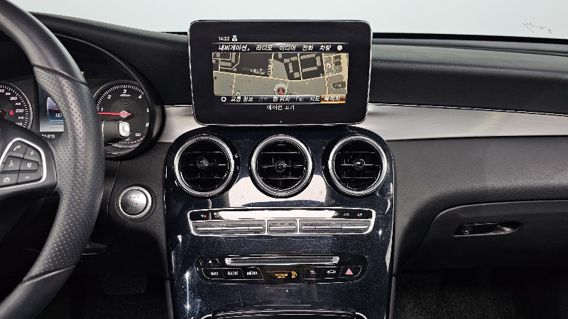 car Mercedes Benz GLC id29320 photo #14