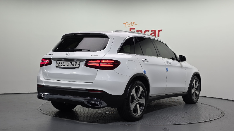 car Mercedes Benz GLC id29447 photo #2