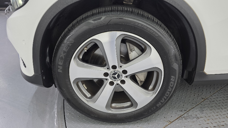 car Mercedes Benz GLC id29447 photo #5