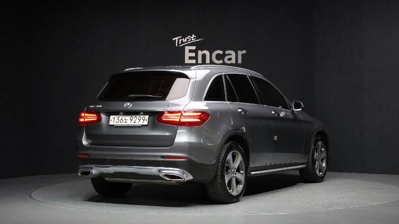 car Mercedes Benz GLC id29450 photo #2