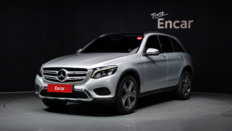 car Mercedes Benz GLC id29614 main photo
