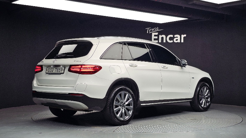car Mercedes Benz GLC id29824 photo #2