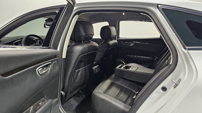 car Renault Samsung SM6 id29889 photo #11