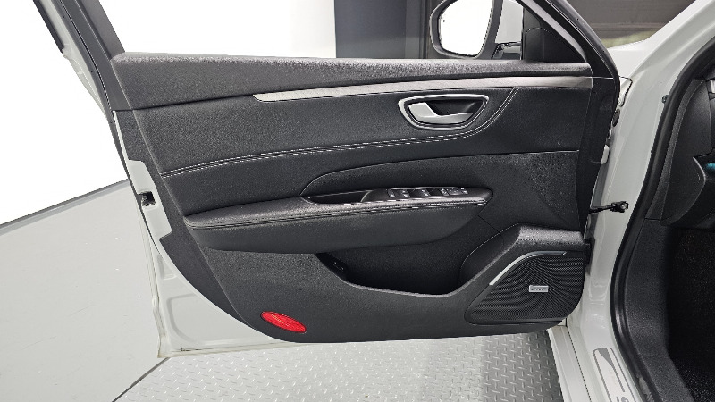 car Renault Samsung SM6 id30002 photo #24
