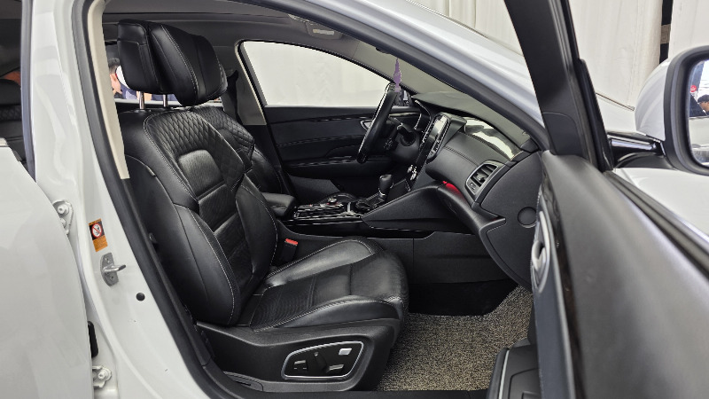 car Renault Samsung SM6 id30055 photo #11
