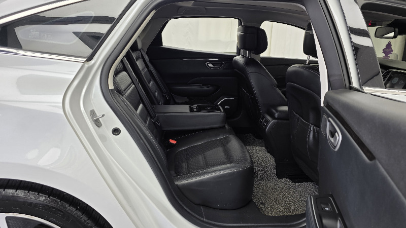 car Renault Samsung SM6 id30055 photo #12