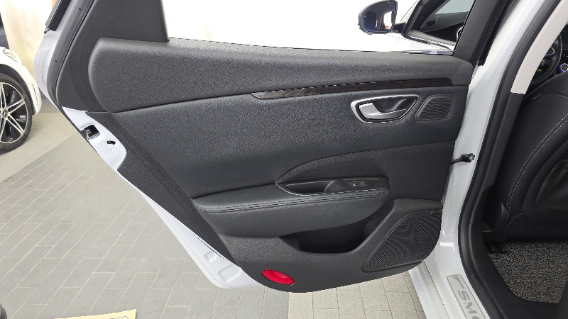 car Renault Samsung SM6 id30087 photo #25