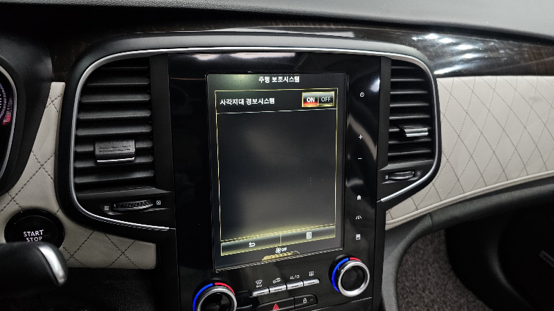 car Renault Samsung SM6 id30104 photo #15
