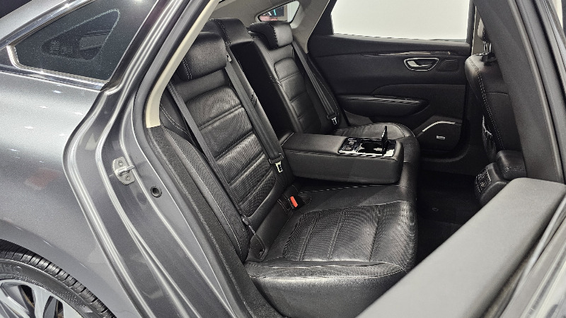 car Renault Samsung SM6 id30123 photo #11