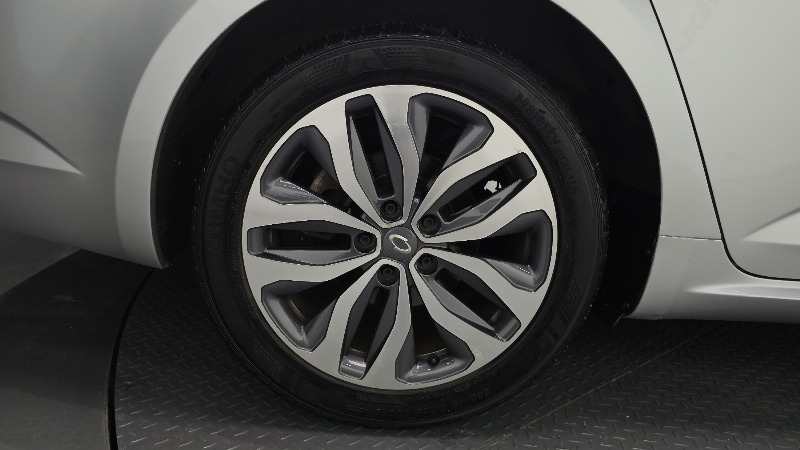car Renault Samsung SM6 id30219 photo #5