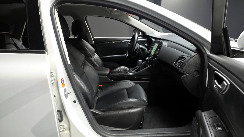 car Renault Samsung SM6 id30225 photo #11