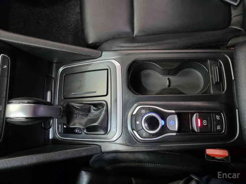 car Renault Samsung SM6 id30293 photo #16