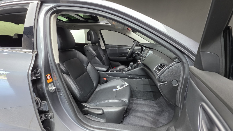 car Renault Samsung SM6 id30327 photo #10
