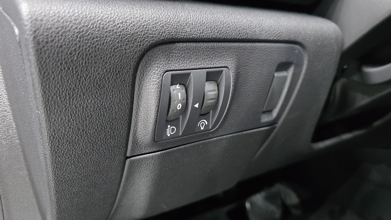car Renault Samsung SM6 id30327 photo #14