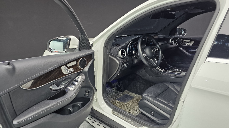 car Mercedes Benz GLC id30359 photo #10