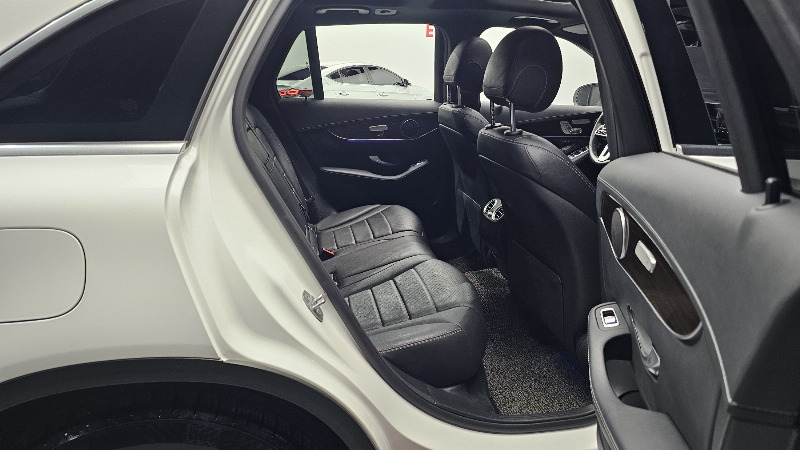 car Mercedes Benz GLC id30359 photo #11