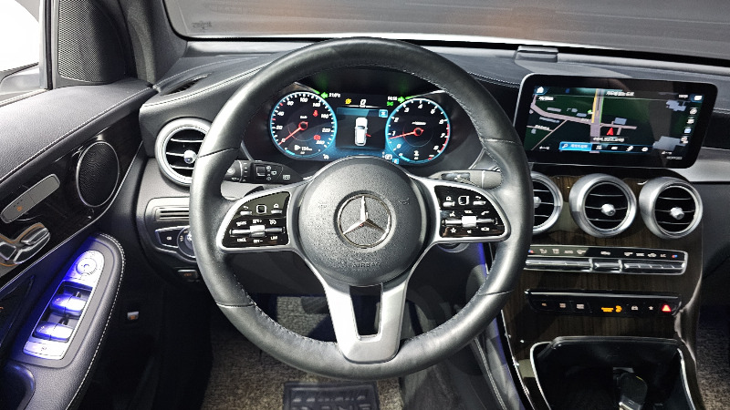 car Mercedes Benz GLC id30359 photo #12