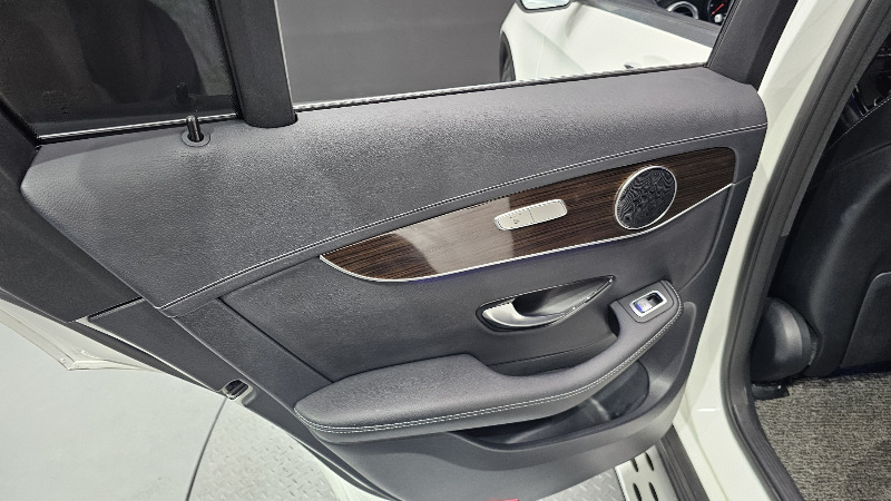 car Mercedes Benz GLC id30359 photo #25
