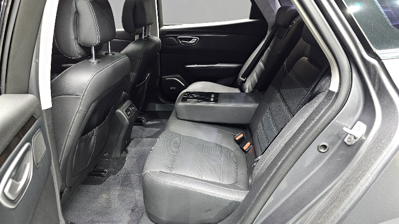 car Renault Samsung SM6 id30362 photo #26