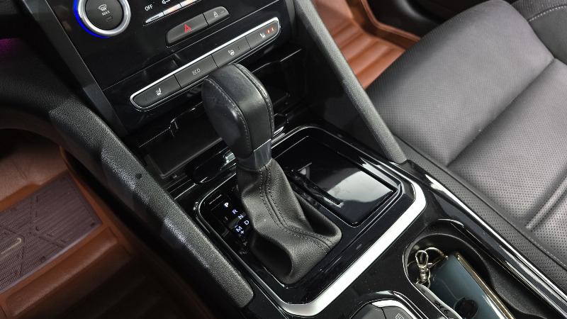 car Renault Samsung SM6 id30373 photo #9