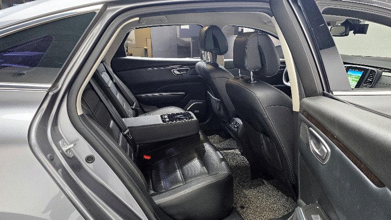 car Renault Samsung SM6 id30534 photo #11