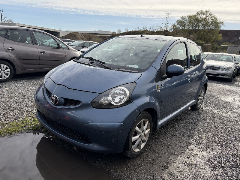 car Toyota Aygo id30618 photo #2