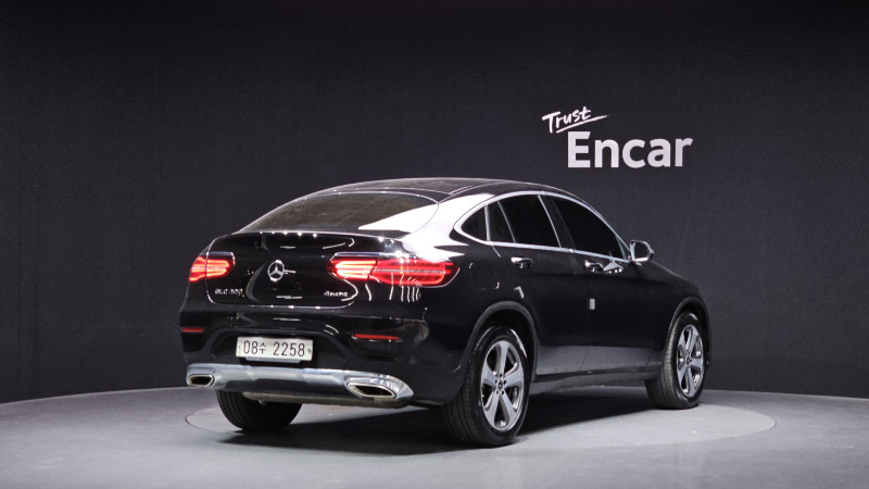 car Mercedes Benz GLC id31424 photo #2