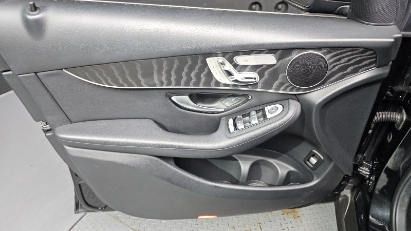 car Mercedes Benz GLC id31424 photo #24