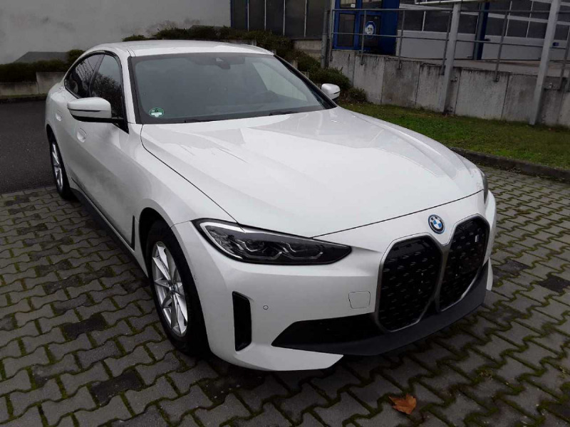 car BMW i4 id31720 main photo