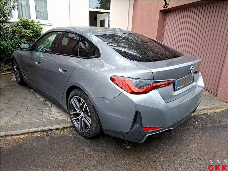 car BMW i4 id32128 photo #4