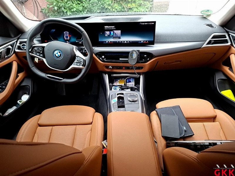 car BMW i4 id32128 photo #6