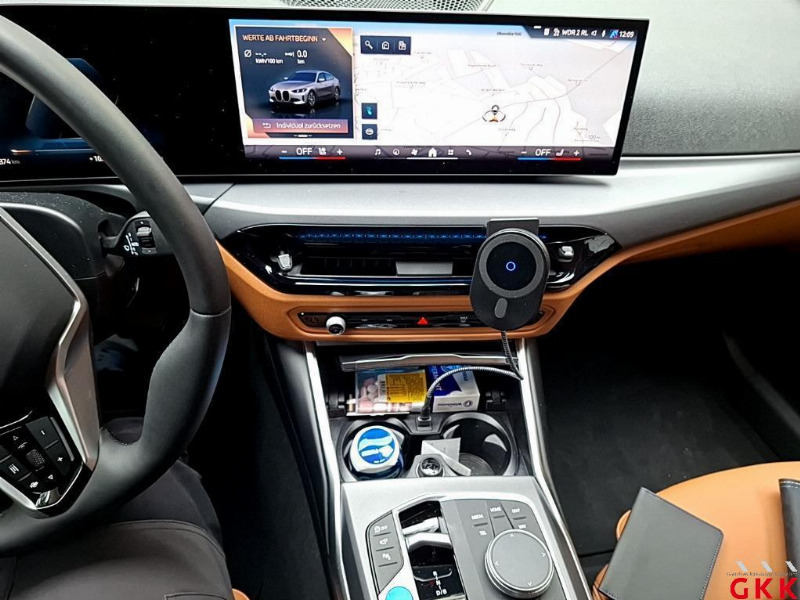 car BMW i4 id32128 photo #9
