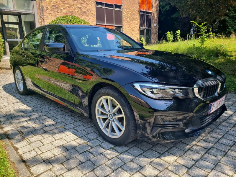 car BMW 3 Series id32132 main photo