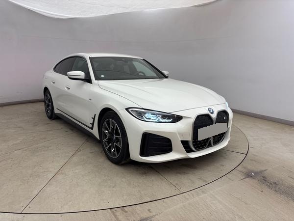 car BMW i4 id32403 main photo