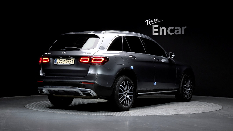 car Mercedes Benz GLC id32501 photo #2