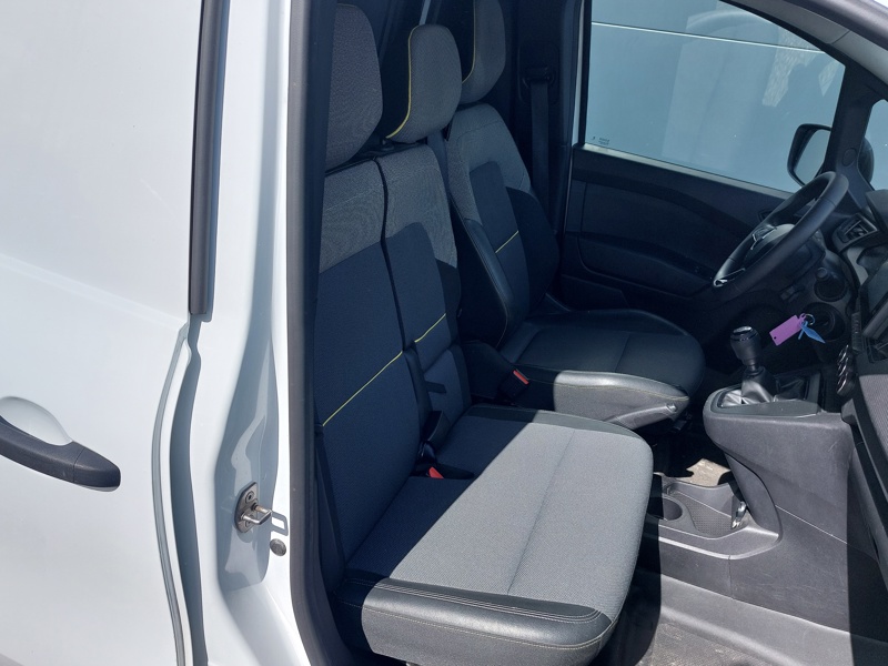 car Renault Grand Kangoo id32981 photo #3