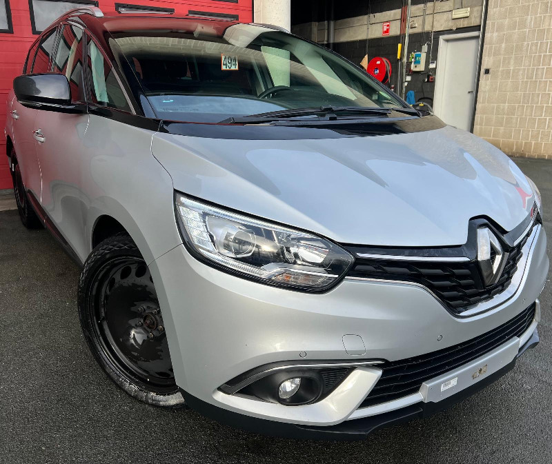 car Renault Scenic id33180 main photo